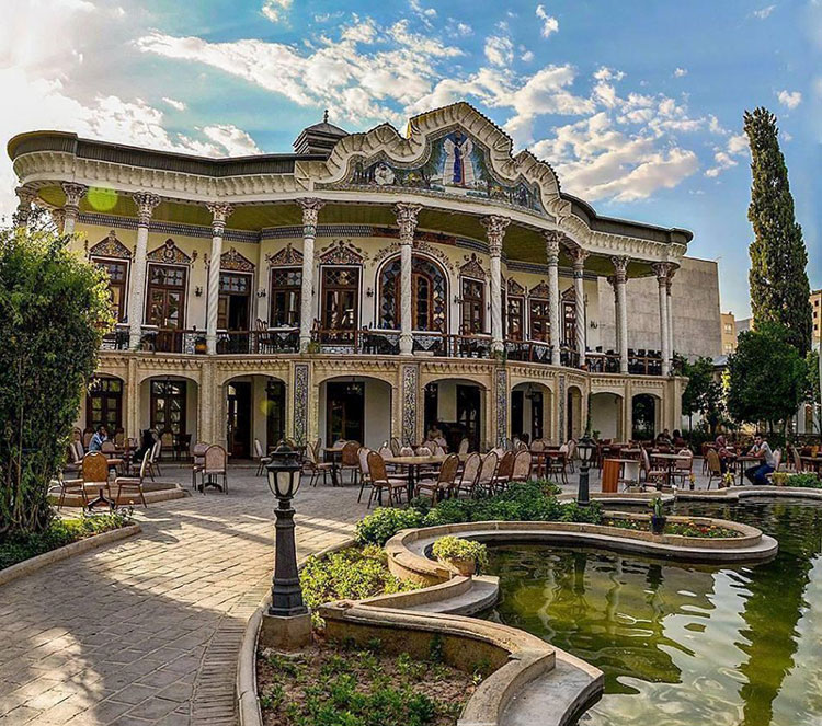 عمارت شاپوری شیراز